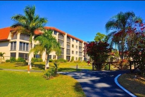 Condominio en alquiler en Punta Gorda, Florida, 2 dormitorios, 144.46 m2 № 1688104 - foto 8