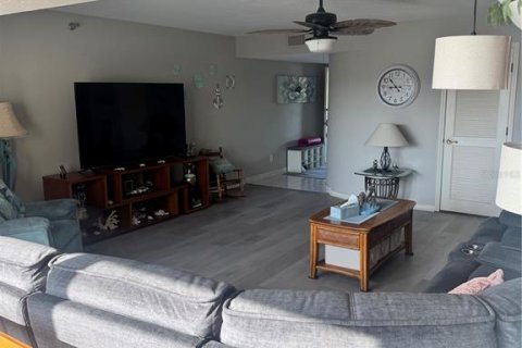 Condominio en alquiler en Punta Gorda, Florida, 2 dormitorios, 144.46 m2 № 1688104 - foto 18