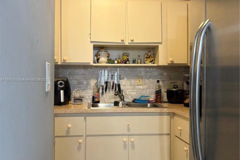 Condominio en venta en Miami, Florida, 2 dormitorios, 71.26 m2 № 1841066 - foto 16
