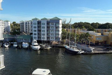 Condominio en venta en Miami, Florida, 2 dormitorios, 71.26 m2 № 1841066 - foto 5