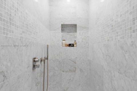 Снять в аренду кондоминиум в Майами, Флорида 3 спальни, 177.63м2, № 2030216 - фото 26