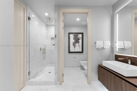 Снять в аренду кондоминиум в Майами, Флорида 3 спальни, 177.63м2, № 2030216 - фото 25