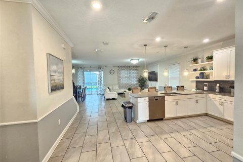 Villa ou maison à vendre à Kissimmee, Floride: 8 chambres, 398.46 m2 № 2414087 - photo 12
