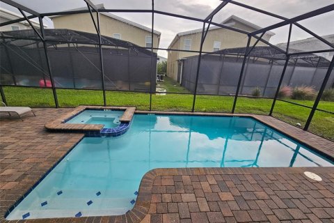Villa ou maison à vendre à Kissimmee, Floride: 8 chambres, 398.46 m2 № 2414087 - photo 3