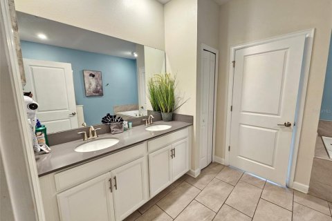 Villa ou maison à vendre à Kissimmee, Floride: 8 chambres, 398.46 m2 № 2414087 - photo 15