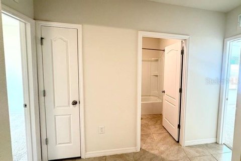 House in DeLand, Florida 3 bedrooms, 156.54 sq.m. № 2428908 - photo 11