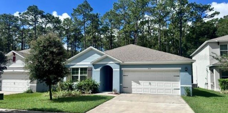 House in DeLand, Florida 3 bedrooms, 156.54 sq.m. № 2428908