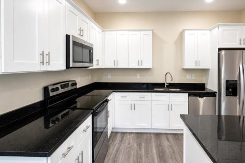 Townhouse in Tampa, Florida 3 bedrooms, 178.19 sq.m. № 2203439 - photo 9