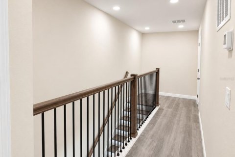Townhouse in Tampa, Florida 3 bedrooms, 178.19 sq.m. № 2203439 - photo 18