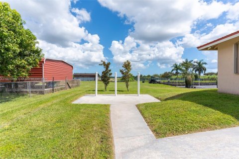 Casa en venta en Homestead, Florida, 4 dormitorios, 197.51 m2 № 1945738 - foto 15