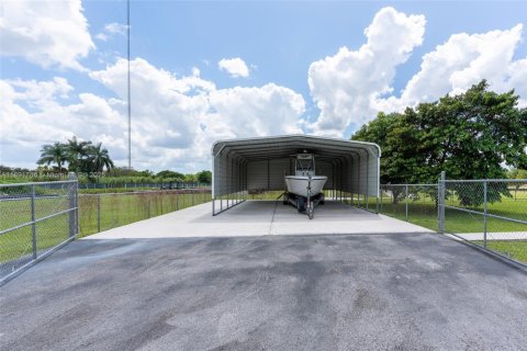 Casa en venta en Homestead, Florida, 4 dormitorios, 197.51 m2 № 1945738 - foto 6