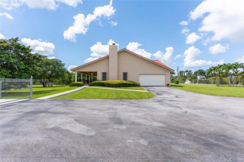 Casa en venta en Homestead, Florida, 4 dormitorios, 197.51 m2 № 1945738 - foto 14