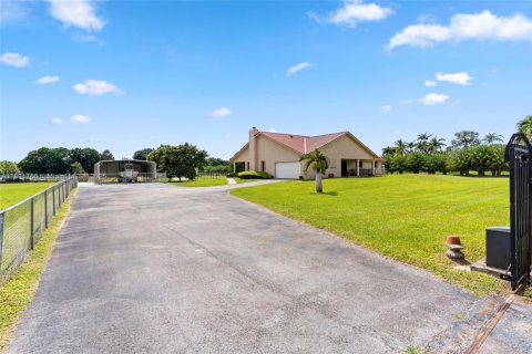 Casa en venta en Homestead, Florida, 4 dormitorios, 197.51 m2 № 1945738 - foto 9