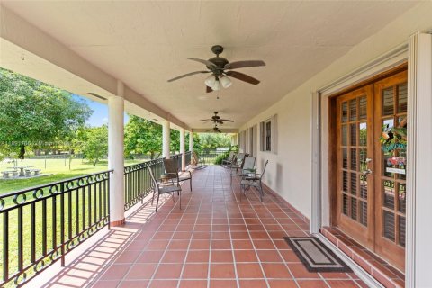 Casa en venta en Homestead, Florida, 4 dormitorios, 197.51 m2 № 1945738 - foto 12