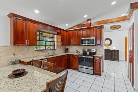 Casa en venta en Homestead, Florida, 4 dormitorios, 197.51 m2 № 1945738 - foto 24