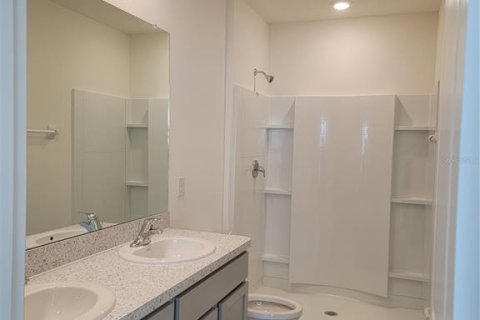 Townhouse in Wesley Chapel, Florida 3 bedrooms, 155.43 sq.m. № 2199723 - photo 5
