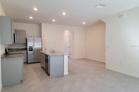 Townhouse in Wesley Chapel, Florida 3 bedrooms, 155.43 sq.m. № 2199723 - photo 4