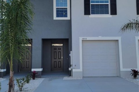 Townhouse in Wesley Chapel, Florida 3 bedrooms, 155.43 sq.m. № 2199723 - photo 7