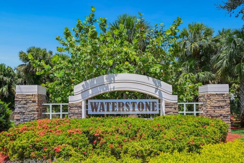 Villa ou maison à vendre à Fort Pierce, Floride: 4 chambres, 278.71 m2 № 890235 - photo 1