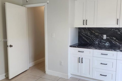 Apartment in Miami, Florida 1 bedroom, 46.45 sq.m. № 2004974 - photo 16