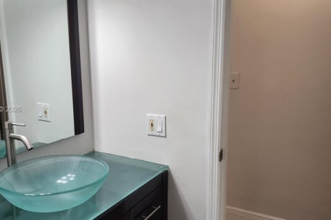 Apartment in Miami, Florida 1 bedroom, 46.45 sq.m. № 2004974 - photo 24