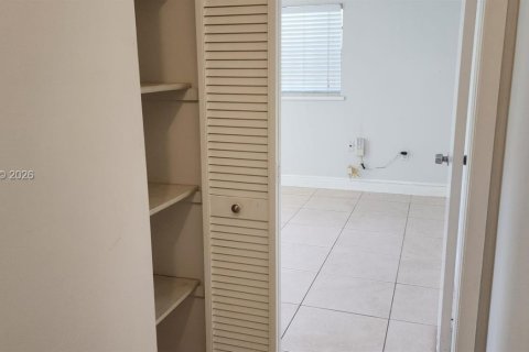 Apartment in Miami, Florida 1 bedroom, 46.45 sq.m. № 2004974 - photo 18