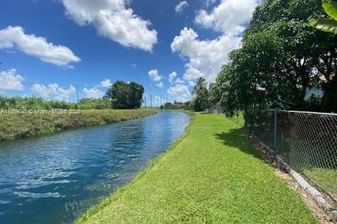 Villa ou maison à vendre à Homestead, Floride: 4 chambres, 136.75 m2 № 2022796 - photo 8