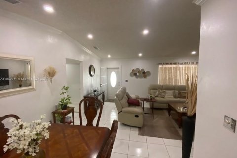 Villa ou maison à vendre à Homestead, Floride: 4 chambres, 136.75 m2 № 2022796 - photo 28