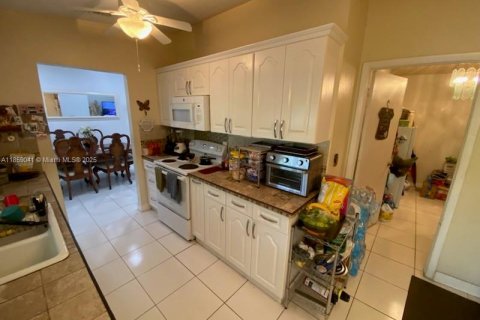 Villa ou maison à vendre à Homestead, Floride: 4 chambres, 136.75 m2 № 2022796 - photo 20