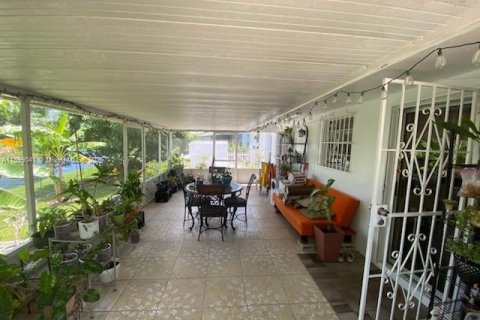 Villa ou maison à vendre à Homestead, Floride: 4 chambres, 136.75 m2 № 2022796 - photo 4