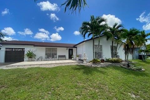 Villa ou maison à vendre à Homestead, Floride: 4 chambres, 136.75 m2 № 2022796 - photo 2