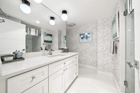 Condo in Boca Raton, Florida, 2 bedrooms  № 2251468 - photo 9