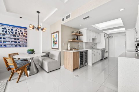 Condo in Boca Raton, Florida, 2 bedrooms  № 2251468 - photo 27