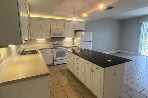 Apartment in Kissimmee, Florida 4 bedrooms, 163.51 sq.m. № 1907259 - photo 17