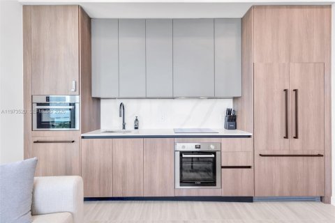 Condominio en venta en Miami Beach, Florida, 3 dormitorios, 102.1 m2 № 2033463 - foto 16