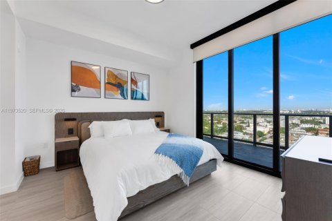 Condominio en venta en Miami Beach, Florida, 3 dormitorios, 102.1 m2 № 2033463 - foto 18