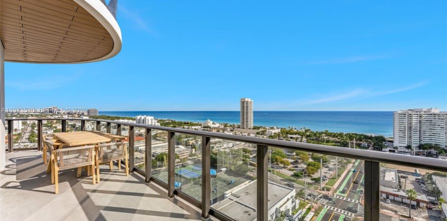 Condominio en Miami Beach, Florida, 3 dormitorios  № 2033463