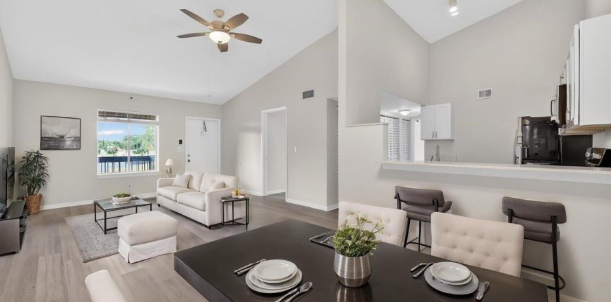 Condominio en Jupiter, Florida, 2 dormitorios  № 2085959