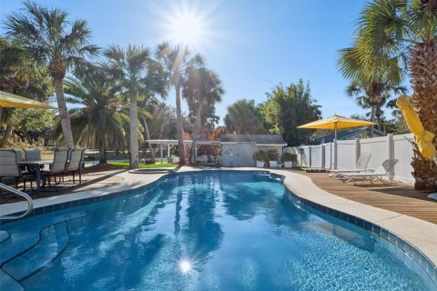 Villa ou maison à vendre à New Smyrna Beach, Floride: 5 chambres, 278.06 m2 № 2330658 - photo 19