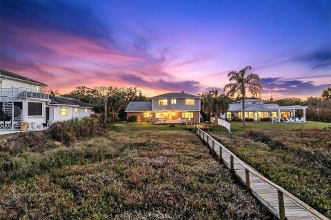 Villa ou maison à vendre à New Smyrna Beach, Floride: 5 chambres, 278.06 m2 № 2330658 - photo 14