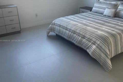 Condominio en alquiler en Hollywood, Florida, 2 dormitorios, 115.38 m2 № 2055515 - foto 7