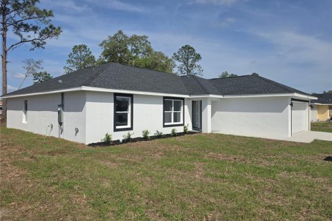 Villa ou maison à Ocala, Floride 4 chambres, 151.15 m2 № 2099105