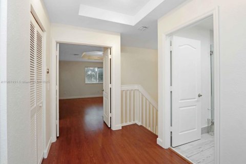 Townhouse in Doral, Florida 3 bedrooms, 161.93 sq.m. № 1953346 - photo 15