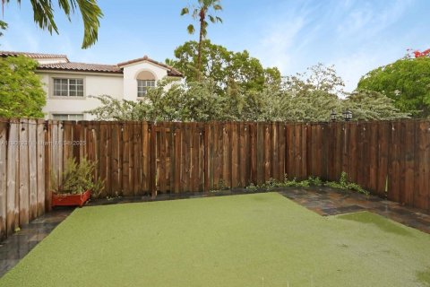 Townhouse in Doral, Florida 3 bedrooms, 161.93 sq.m. № 1953346 - photo 17