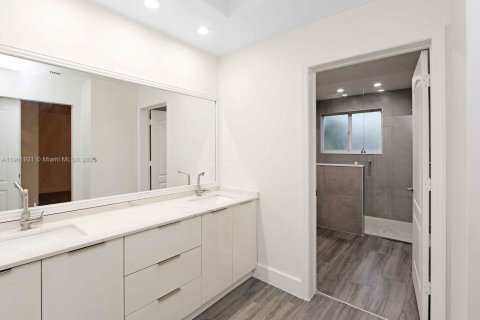 Townhouse in Doral, Florida 3 bedrooms, 161.93 sq.m. № 1953346 - photo 13