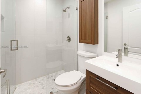 Townhouse in Doral, Florida 3 bedrooms, 161.93 sq.m. № 1953346 - photo 11