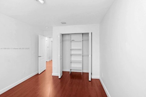 Townhouse in Doral, Florida 3 bedrooms, 161.93 sq.m. № 1953346 - photo 9