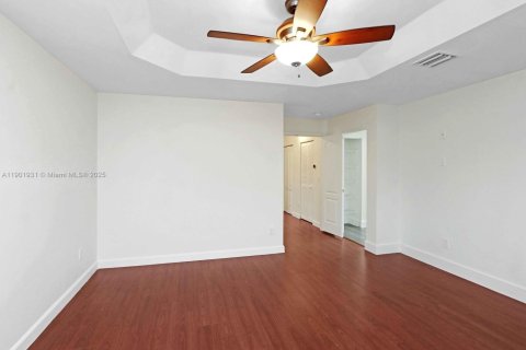 Townhouse in Doral, Florida 3 bedrooms, 161.93 sq.m. № 1953346 - photo 8