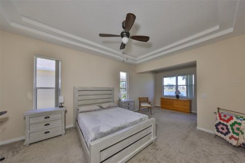 House in Sun City Center, Florida 2 bedrooms, 177.26 sq.m. № 1519825 - photo 12