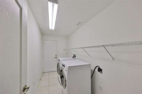 House in Sun City Center, Florida 2 bedrooms, 177.26 sq.m. № 1519825 - photo 20